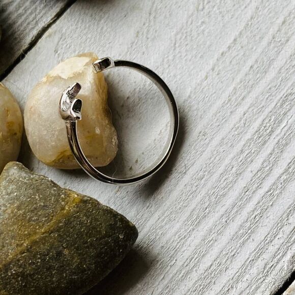 Sterling Silver Dolphin Cz Toe Ring Midi Ring - Picture 4 of 4